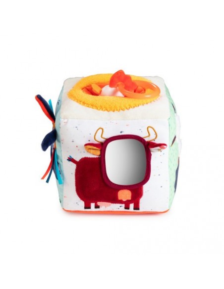 Cub d'activitats amb sons de la granja