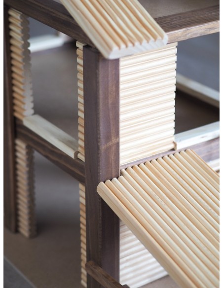 Granja de madera de juguete