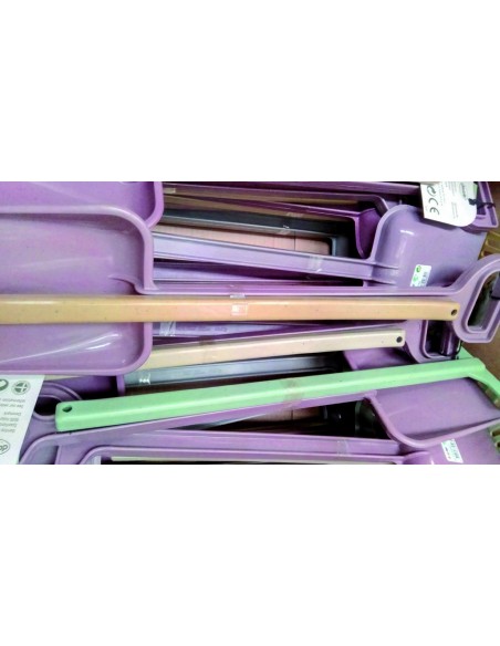 Pala i rasclet de plàstic reciclat