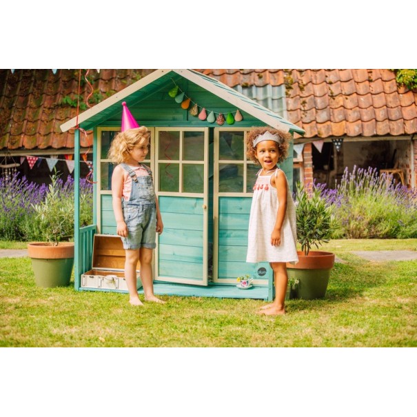 Casa de fusta gran d'exterior