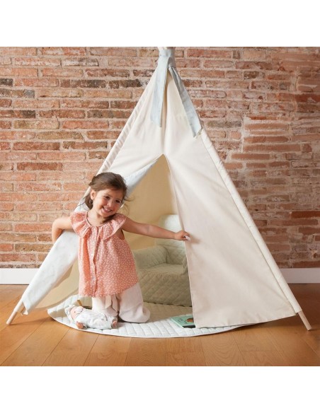 Tipi beige con estrellas verdes