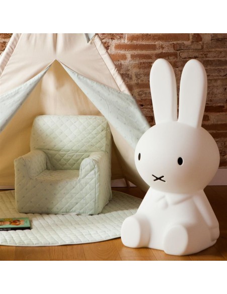 Tipi beige con estrellas verdes