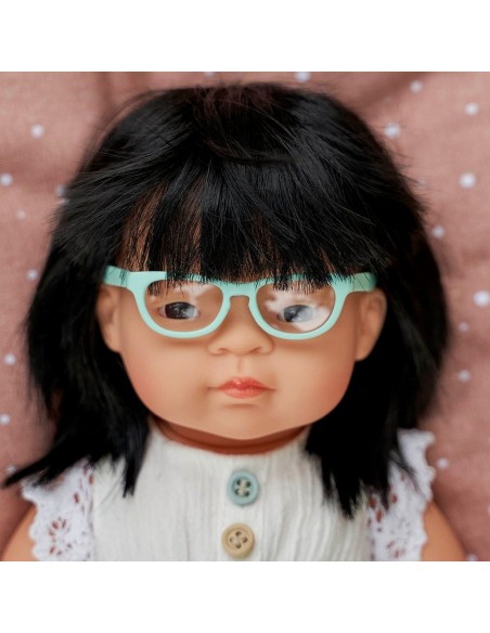 Muñeca bebé asiática con gafas - 38 cm
