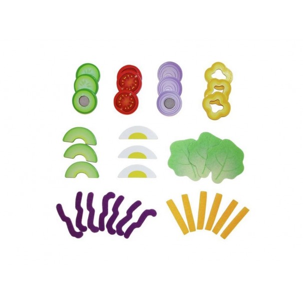 Ensalada con ingredientes de juguete