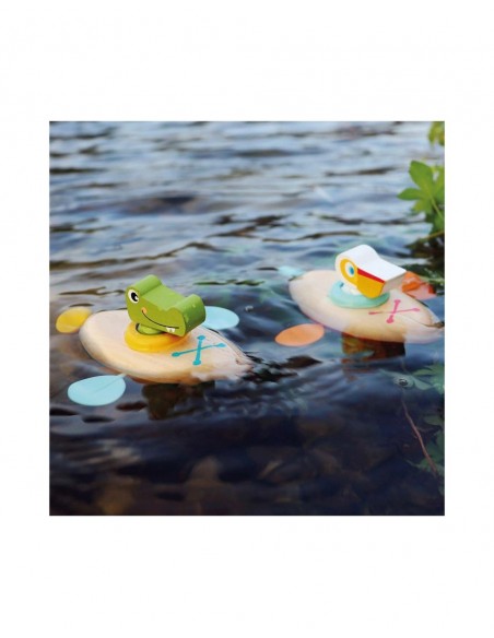 Canoa de agua mecánica con animal