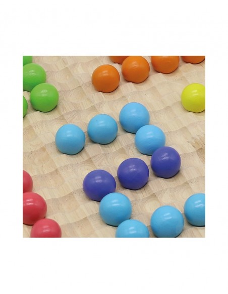 Juego de manipulación con piezas de colores