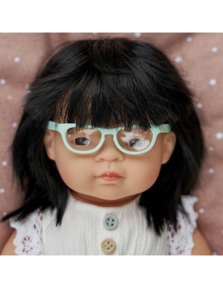 Muñeca asiática con gafas - 38 cm.
