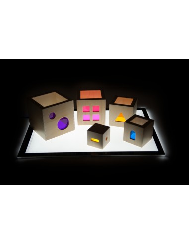 Cubos apilables translúcidos