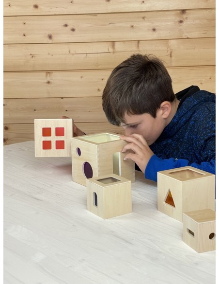 Cubos apilables translúcidos