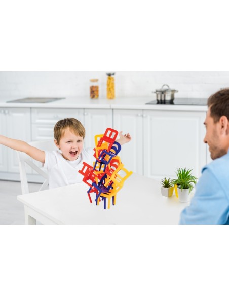 Juego de equilibrio de sillas