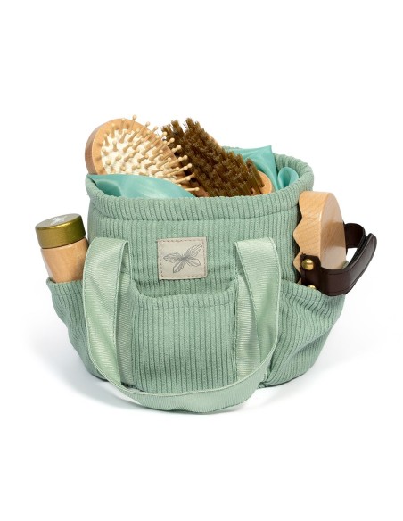 Bossa d'utensilis de cura de cavall