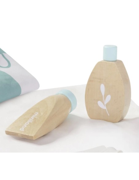 Conjunto de higiene de madera de juguete